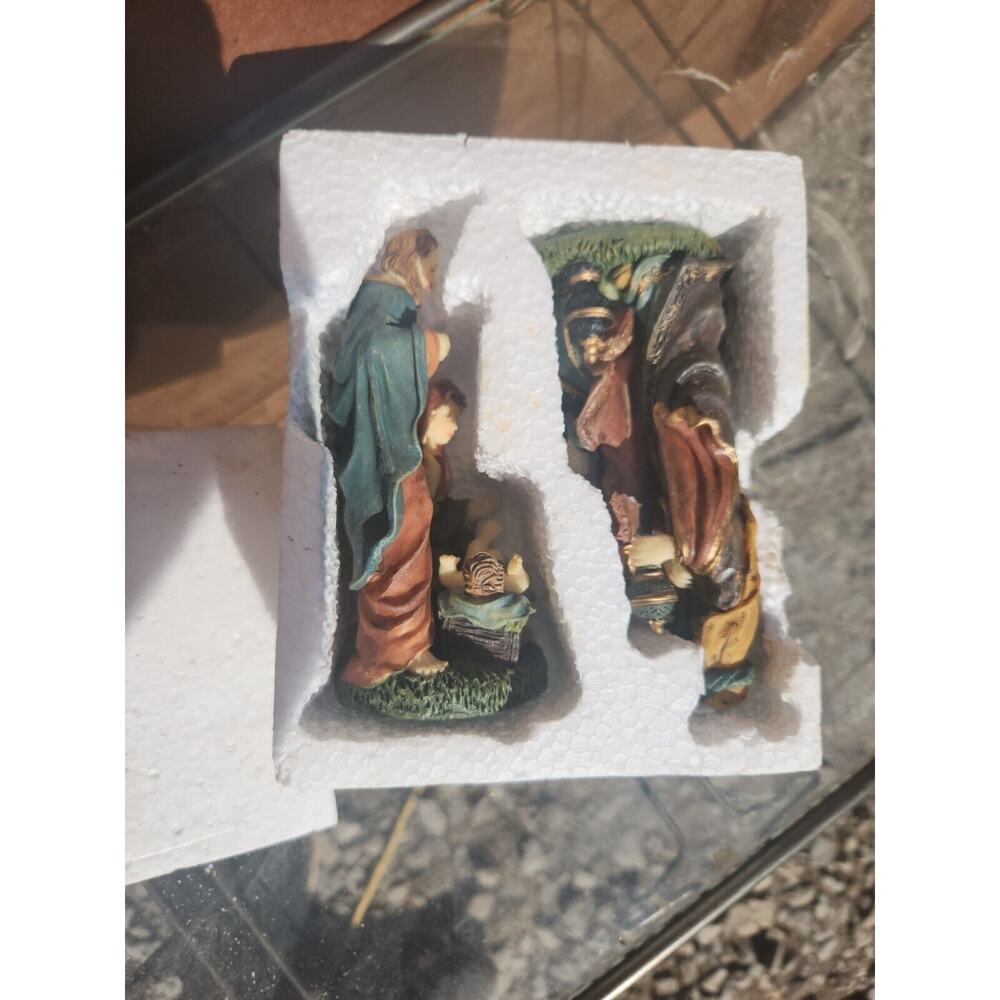 Past Time Nativity Set - Picture 5 of 5